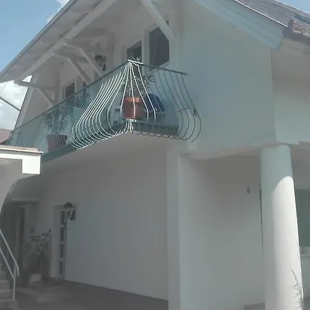 בית הארחה Bartok Balatonboglár