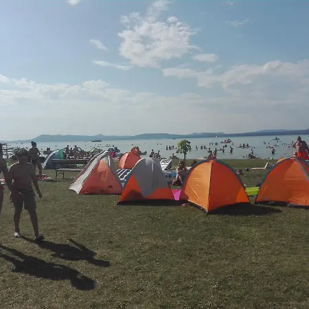Bartok בית הארחה Balatonboglár